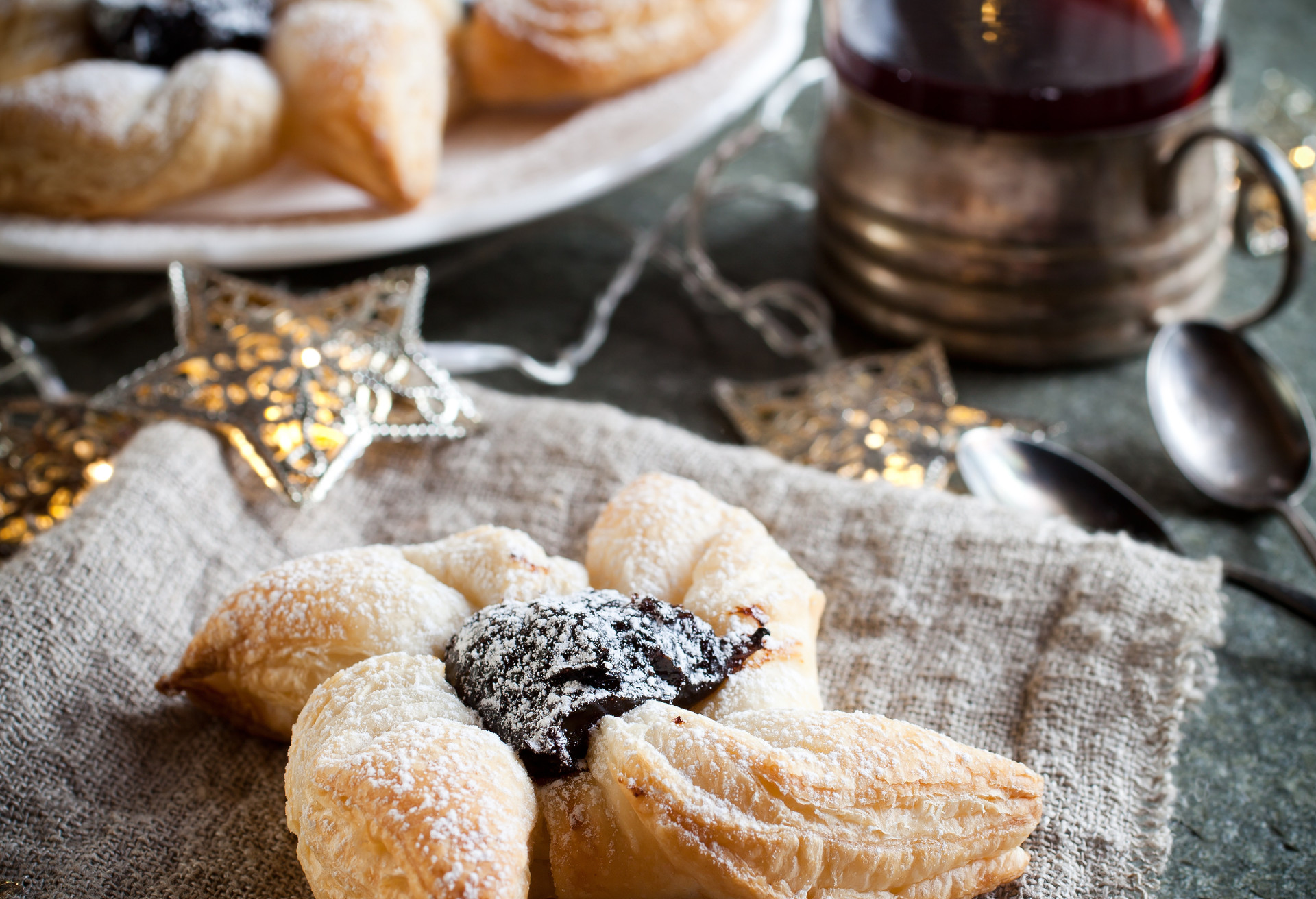 Joulutorttu, traditional finnish christmas pastry; Shutterstock ID 267942461; Purpose: Virtual Christmas Guides; Brand (KAYAK, Momondo, Any): Kayak; Client/Licensee: KAYAK