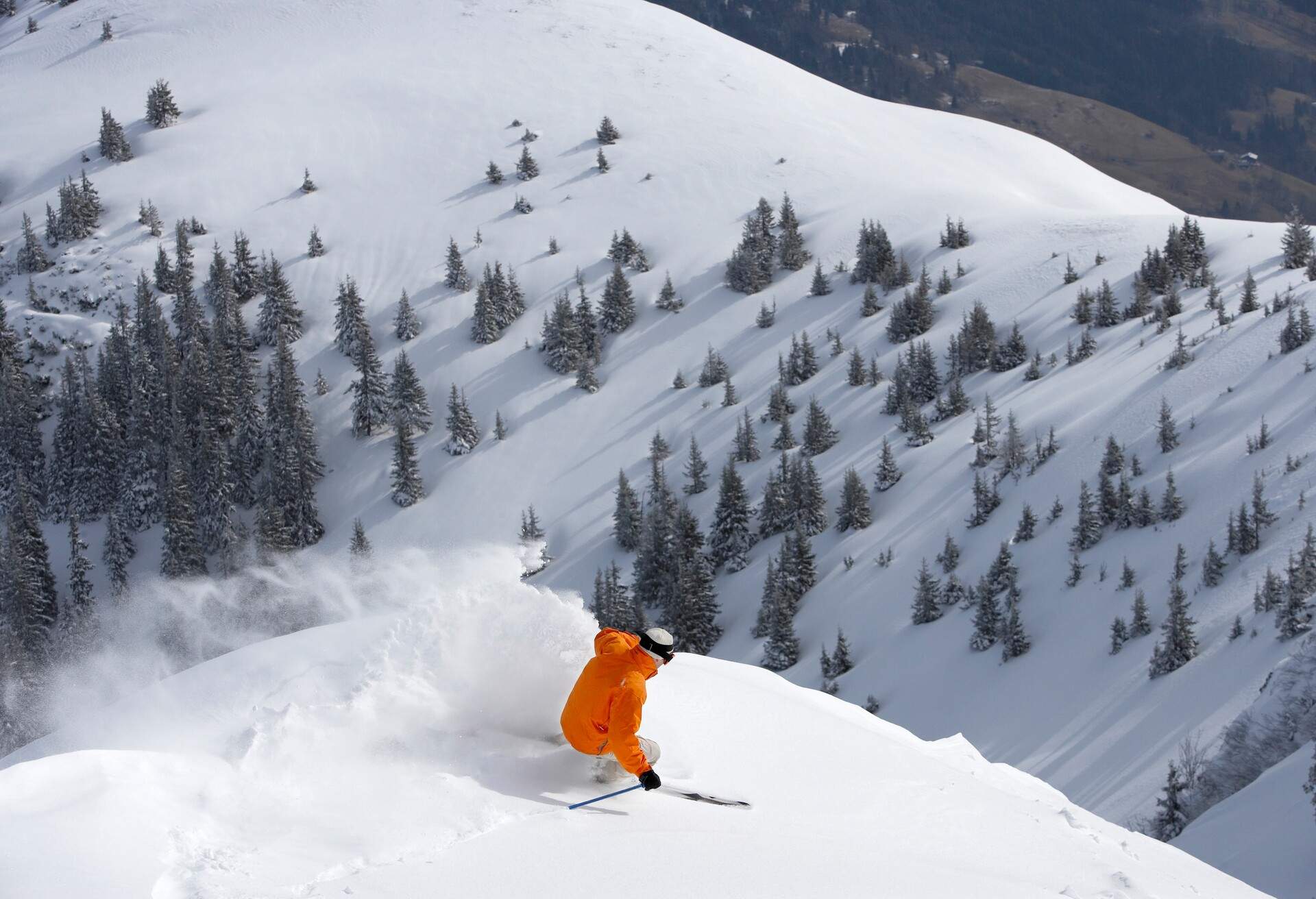 AUSTRIA_SAALBACH_THEME_SKIING