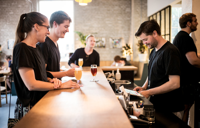 Pust ud med en pilsner på Tapperiet Brus