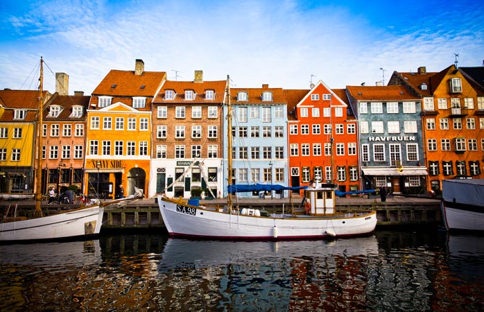 Skibet er ladet med idyl i Nyhavn 