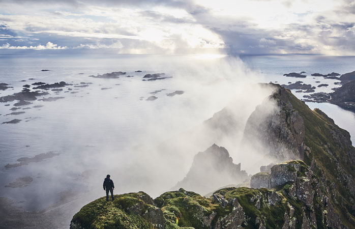 Ta deg til toppen av Finnglunten for panoramautsikt over fjorden