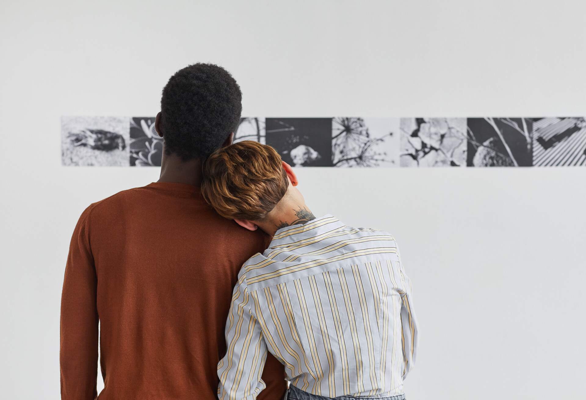 THEME_MUSEUM_ART_GALLERY_PEOPLE_COUPLE_GettyImages-1280209510