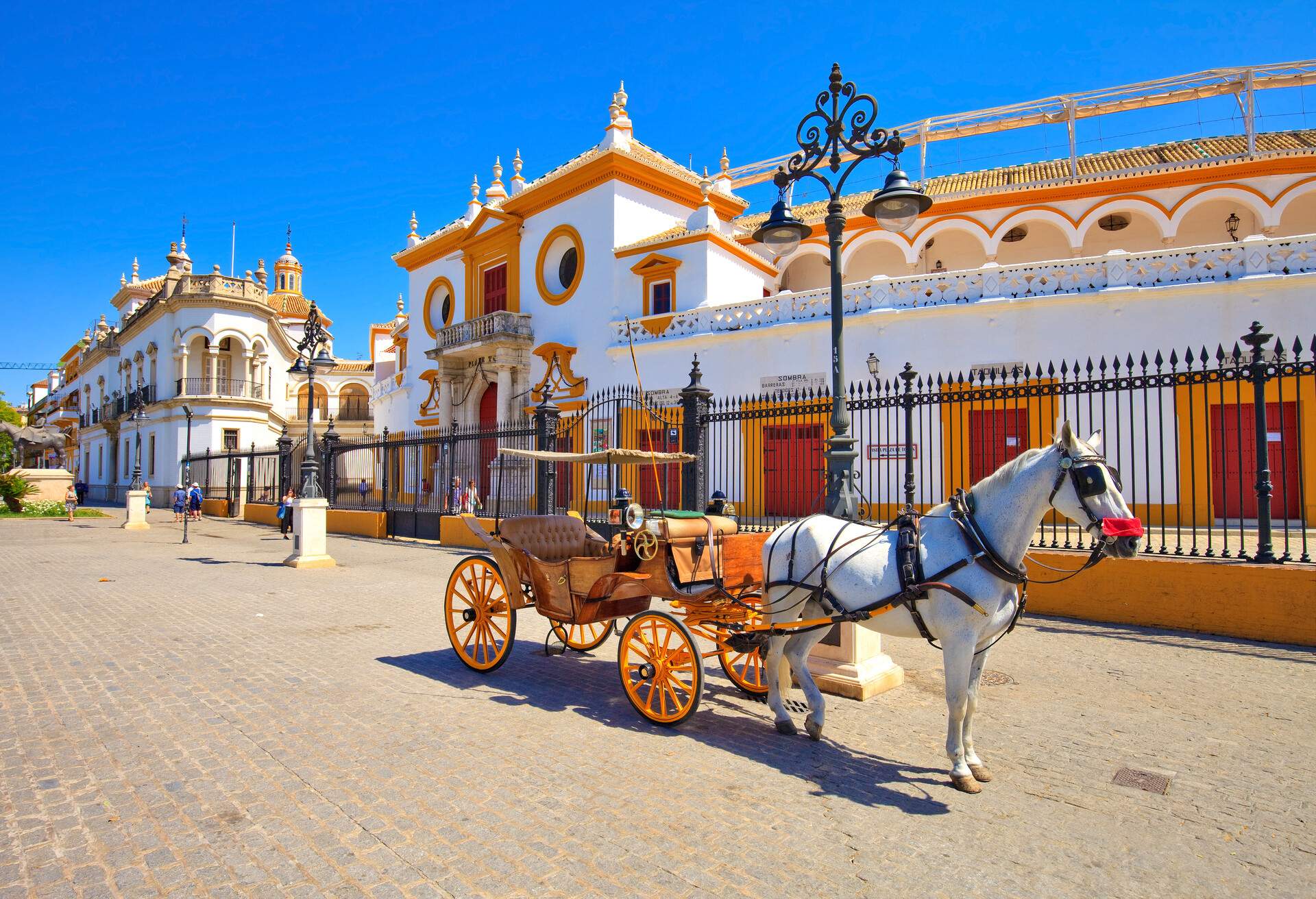 DEST_SPAIN_SEVILLA_PLAZA-DE-TOROS_shutterstock-premier_1035930661