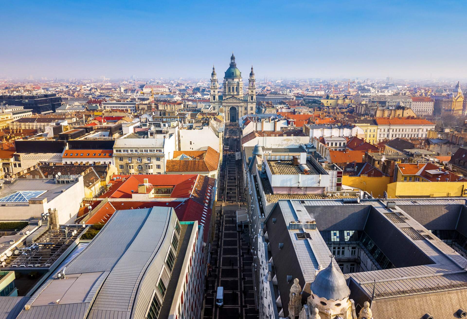 DEST_HUNGARY_BUDAPEST_shutterstock-premier_1012977421(1)