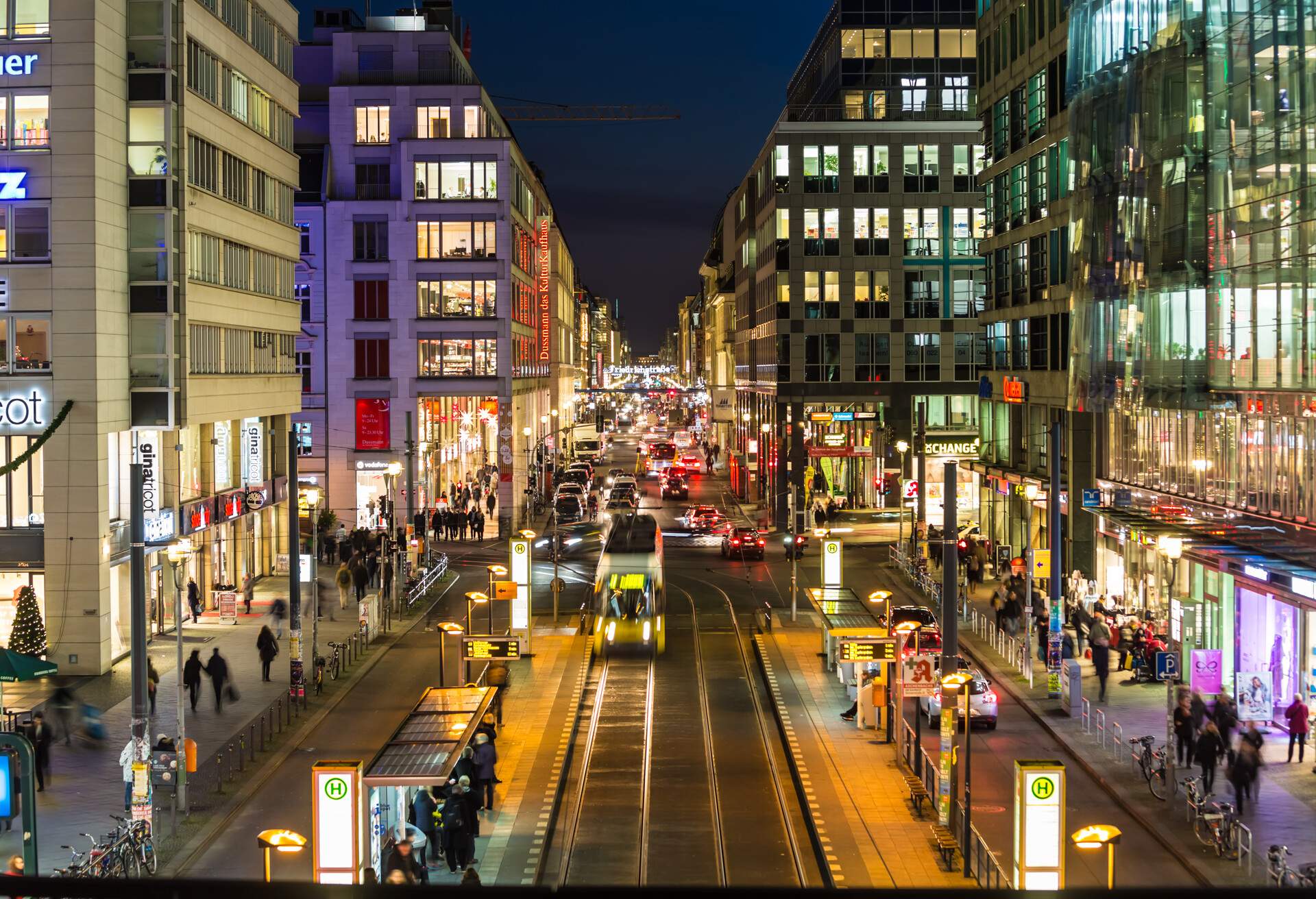 DEST_GERMANY_BERLIN_FRIEDRICHSTRASSE_GettyImages-507203440