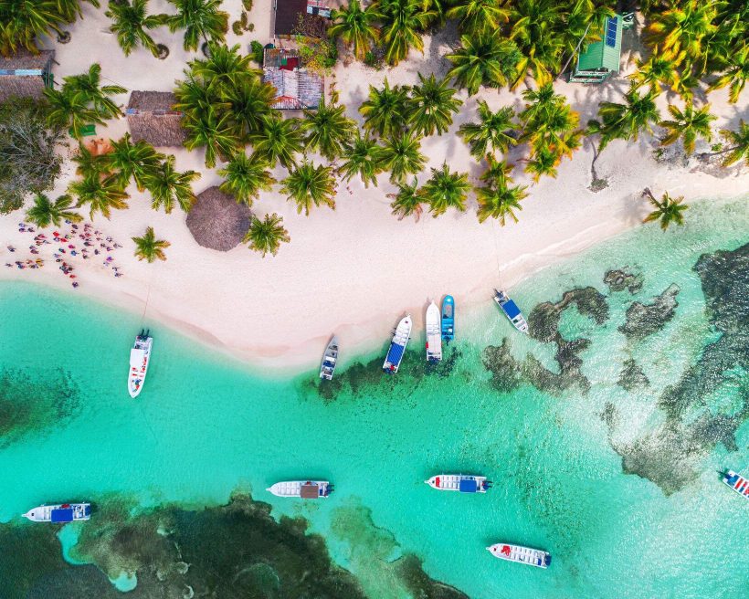 dominican-republic_saona-island_beach_boats