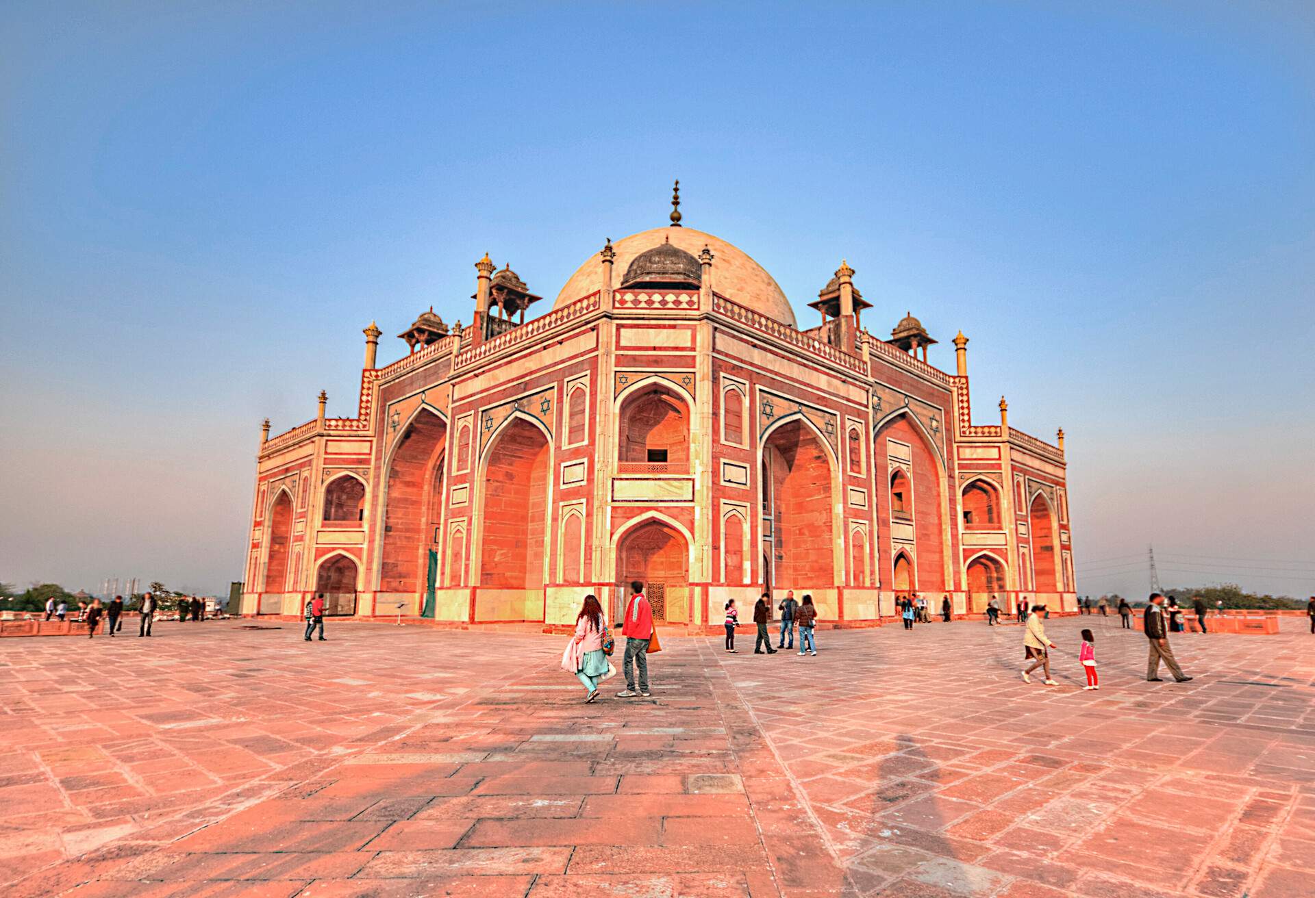 The Tomb complex in Delhi with visitors outside it