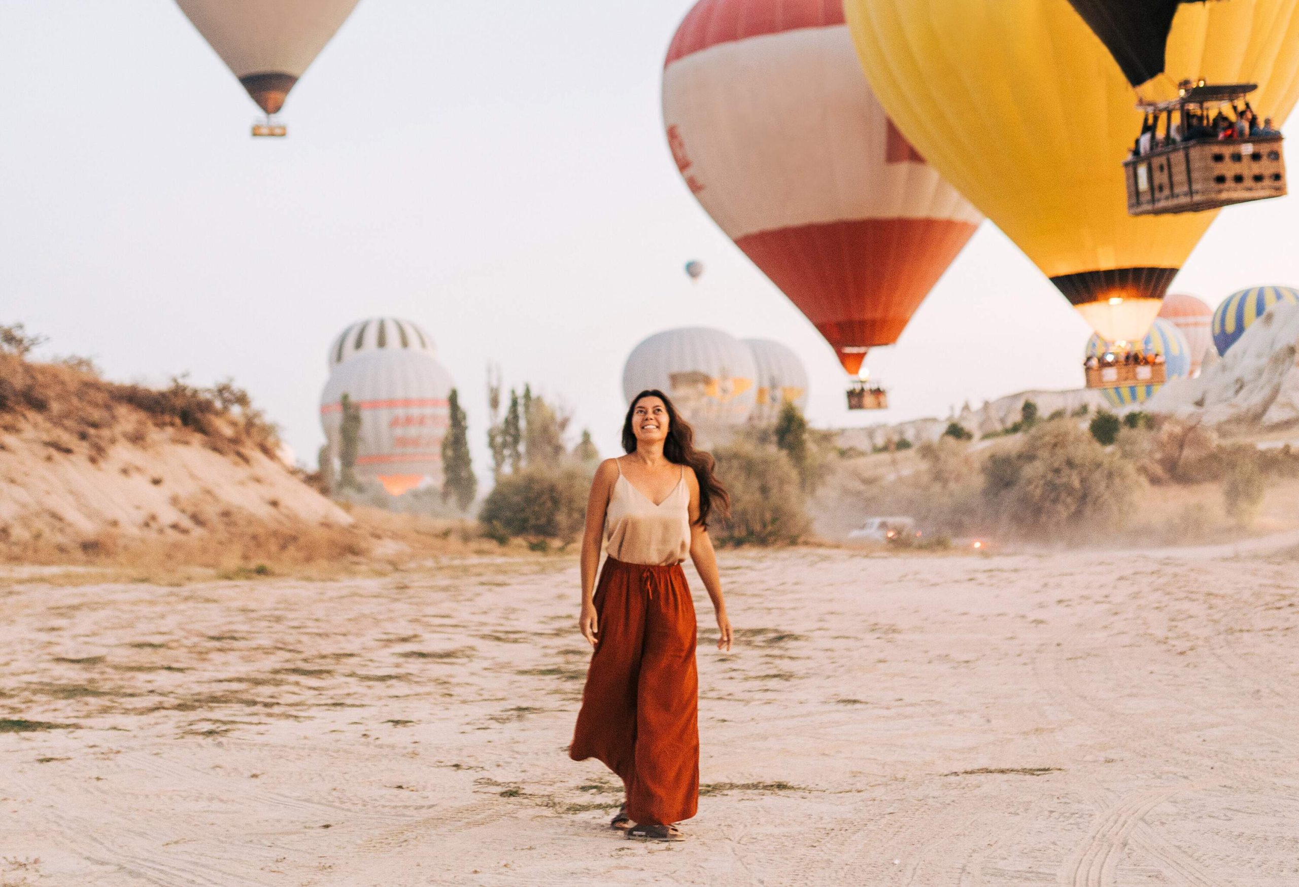 dest_turkey_cappadocia_hot-air-balloons_gettyimages-1419516052_universal_within-usage-period_98457