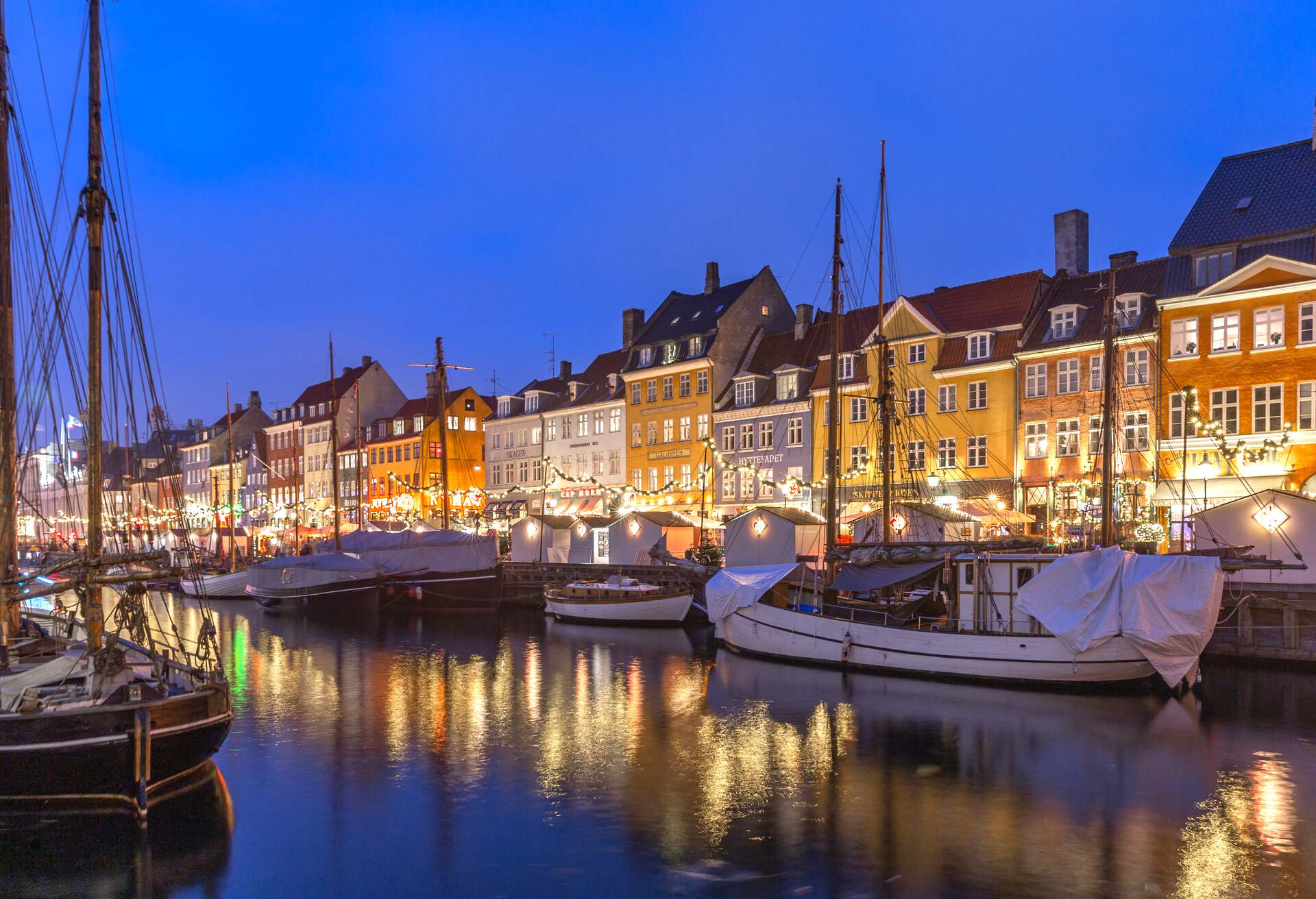 denmark_copenhagen_nyhavn_christmas