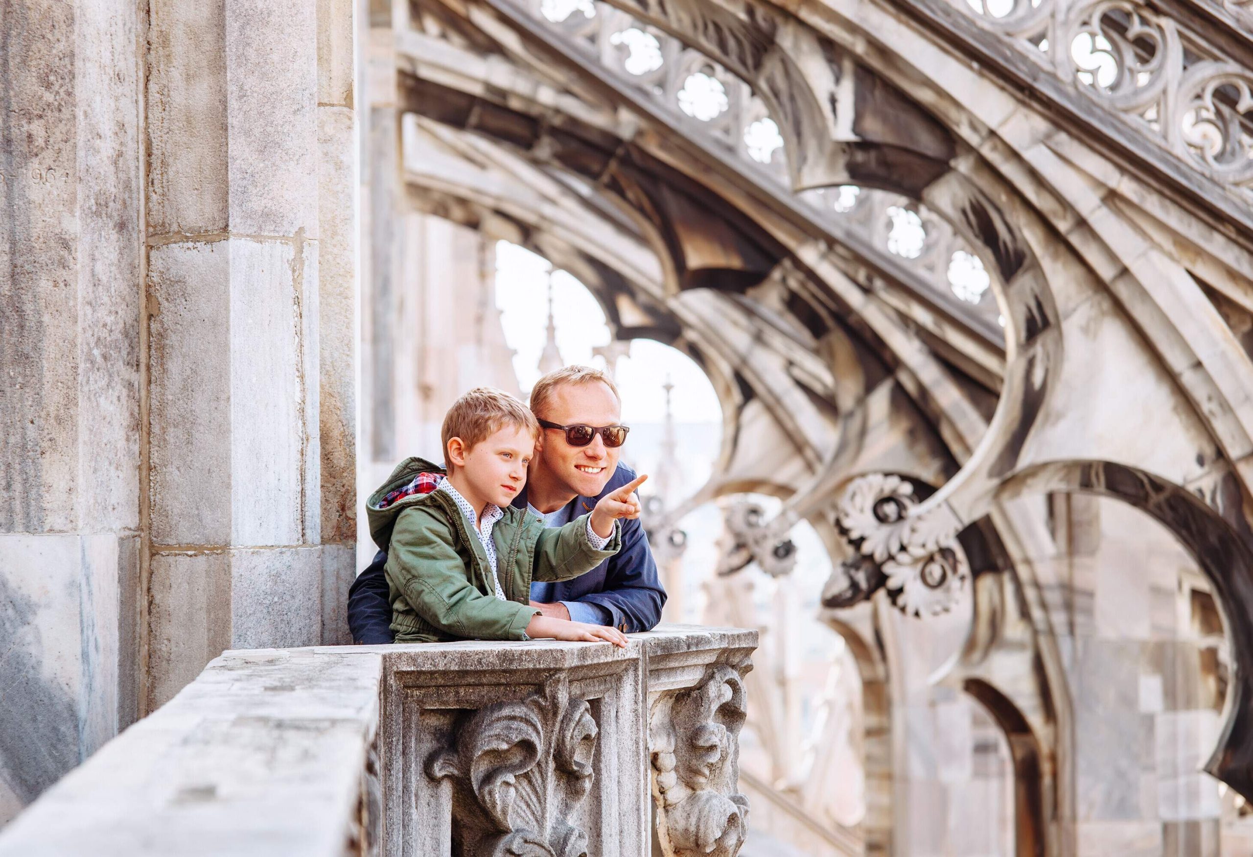 dest_italy_milan-duomo-di-milano-milan-cathedral-gettyimages-857241430