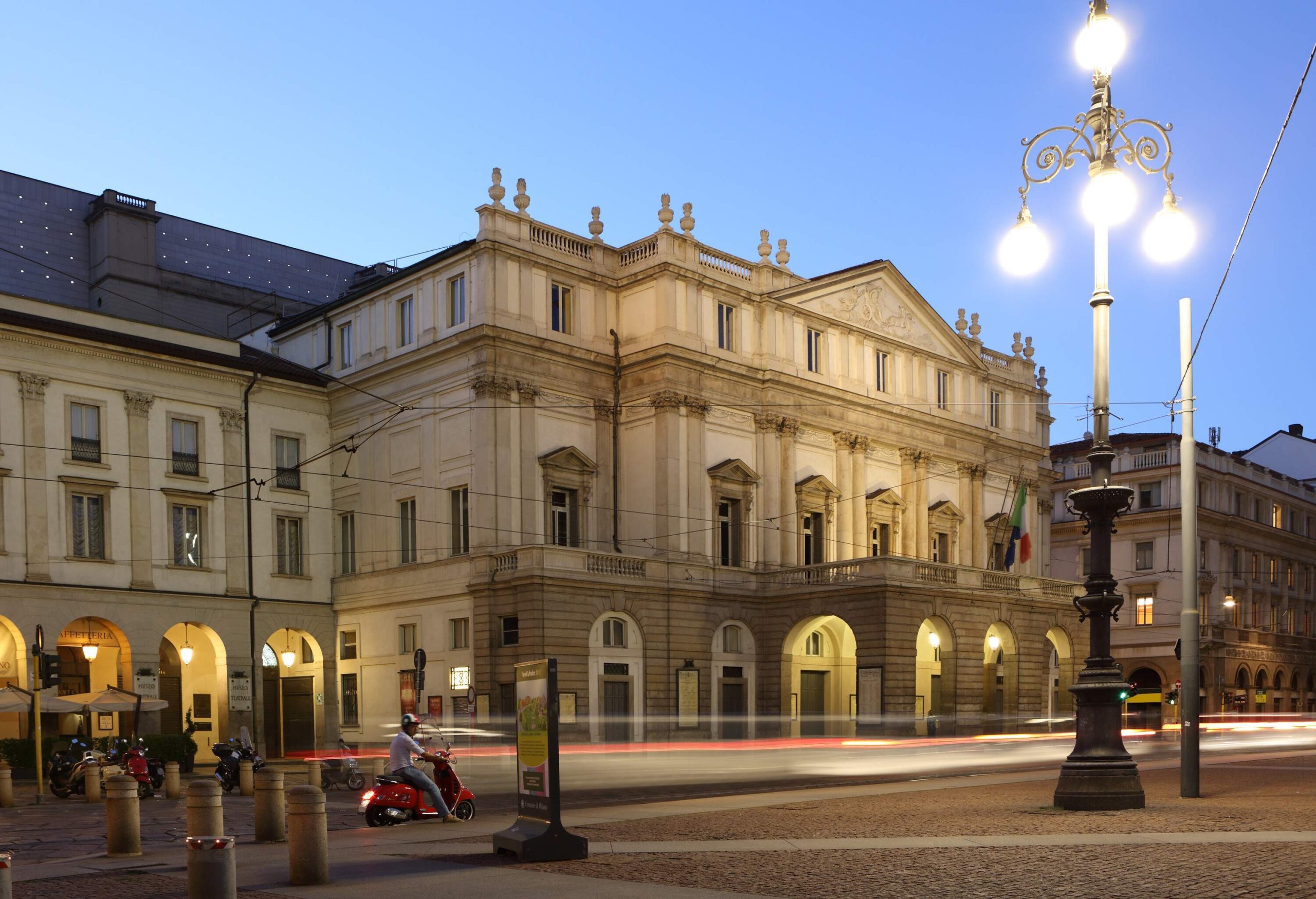 dest_italy_milan_teatro-alla-scala-gettyimages-183104440