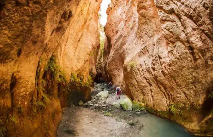 The Avakas Gorge is a stunning natural feature quite unlike anything else in Cyprus.A small river has cut a deep, steep-sided gorge through the rocks as the water flows off the high ground near Arodes on its way to the sea.