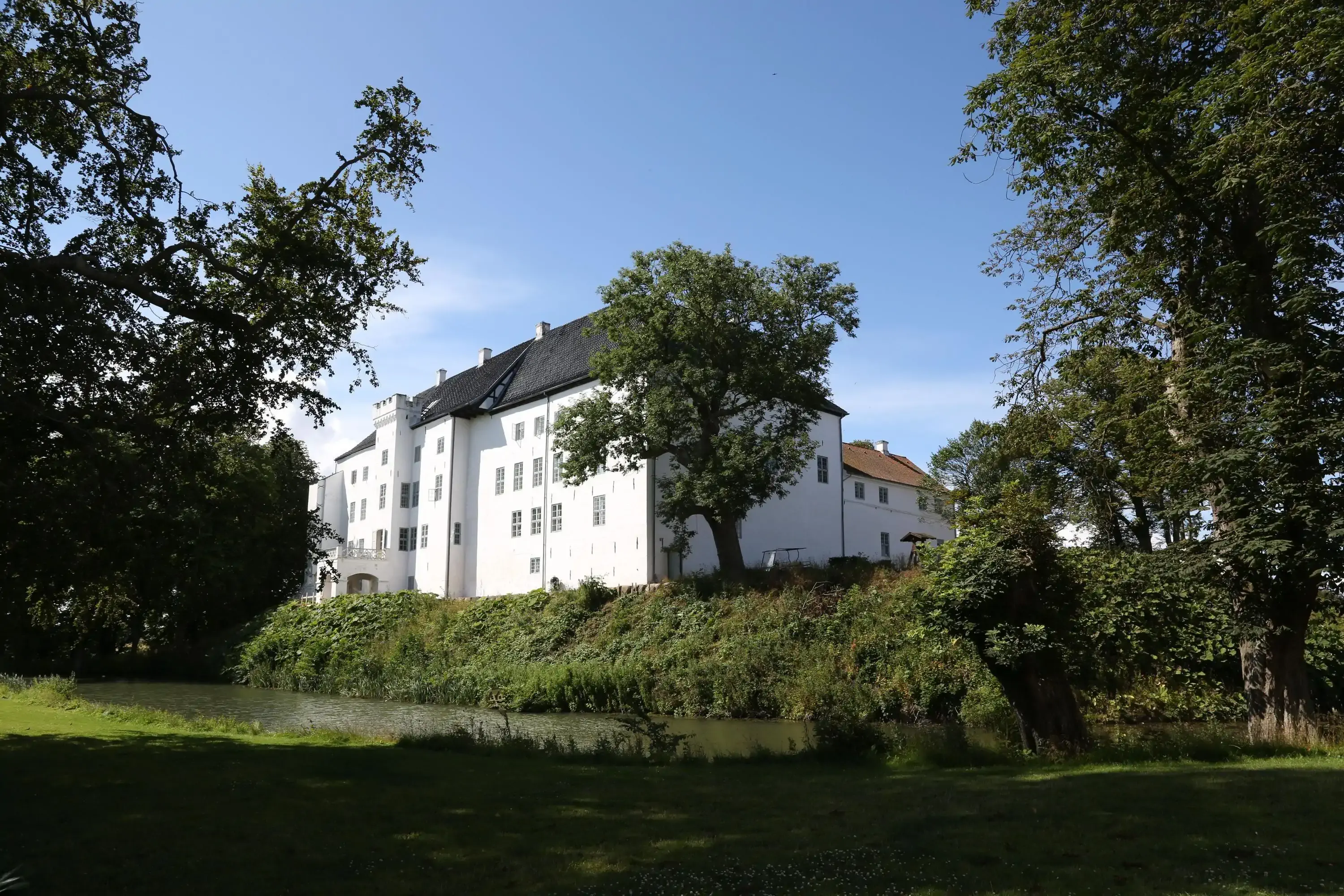 dragsholm-slot-leonardo-639912-185170504-344940