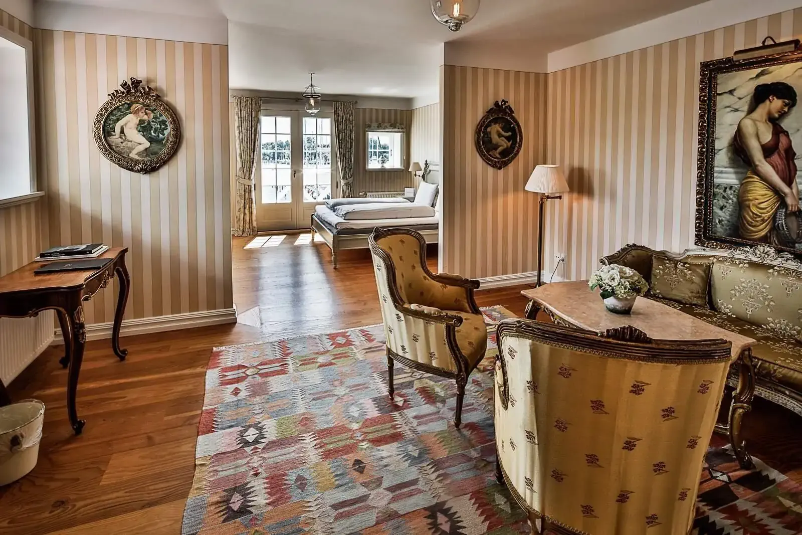 Traditional style opulent hotel suite
