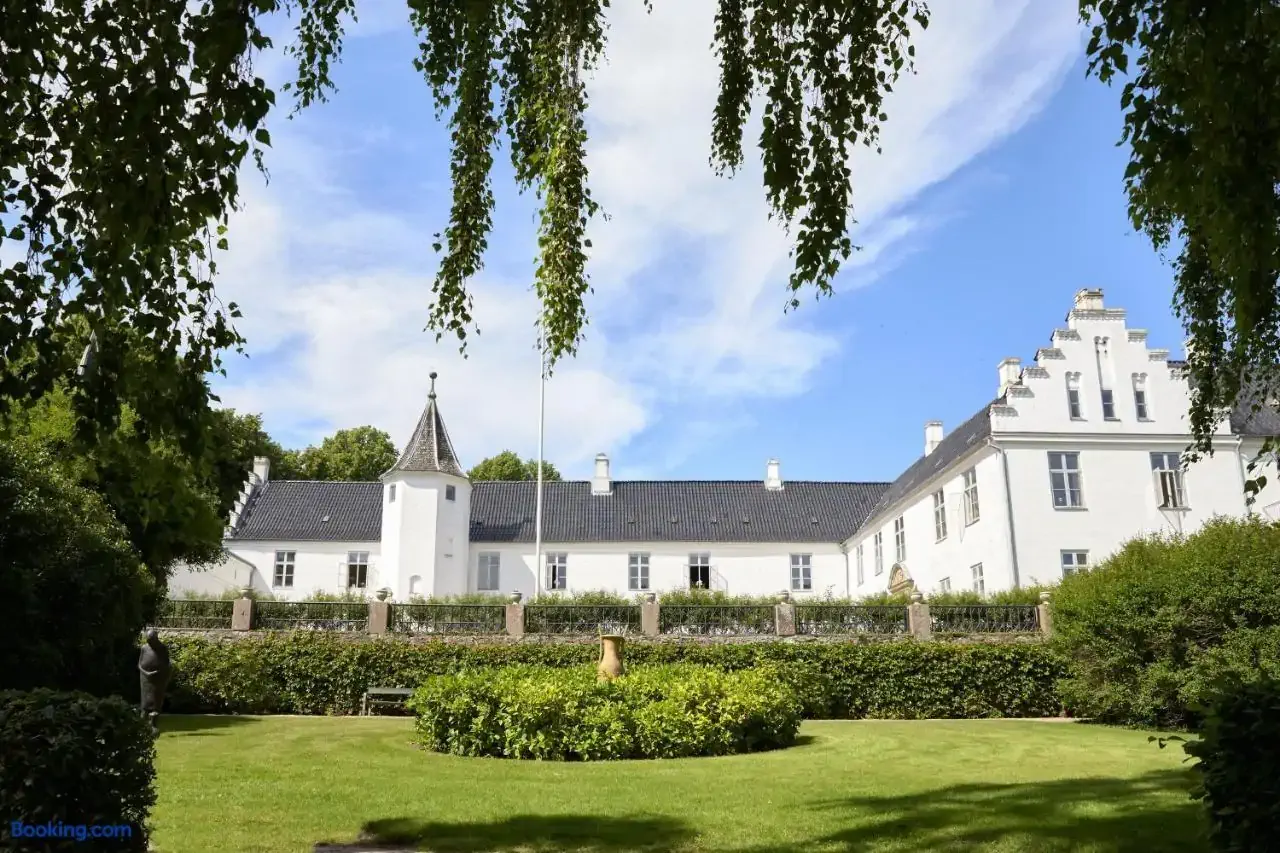 dallund-slot-booking-1070988777-526914144-083912
