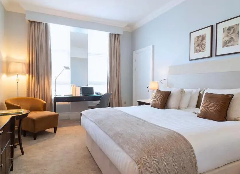 london-bridge-hotel-provided-by-leonardo