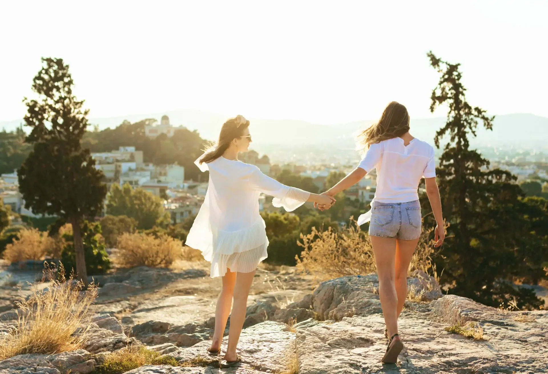 dest_athens_greece_gettyimages-1158622115_universal_within-usage-period_102732