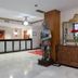 Receptionist