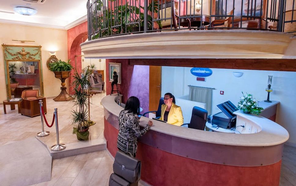 Receptionist Billede