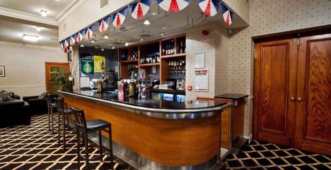 Bar