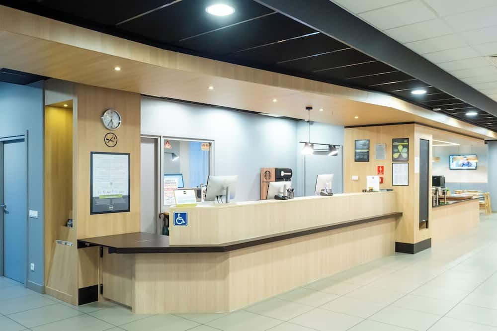 Receptionist