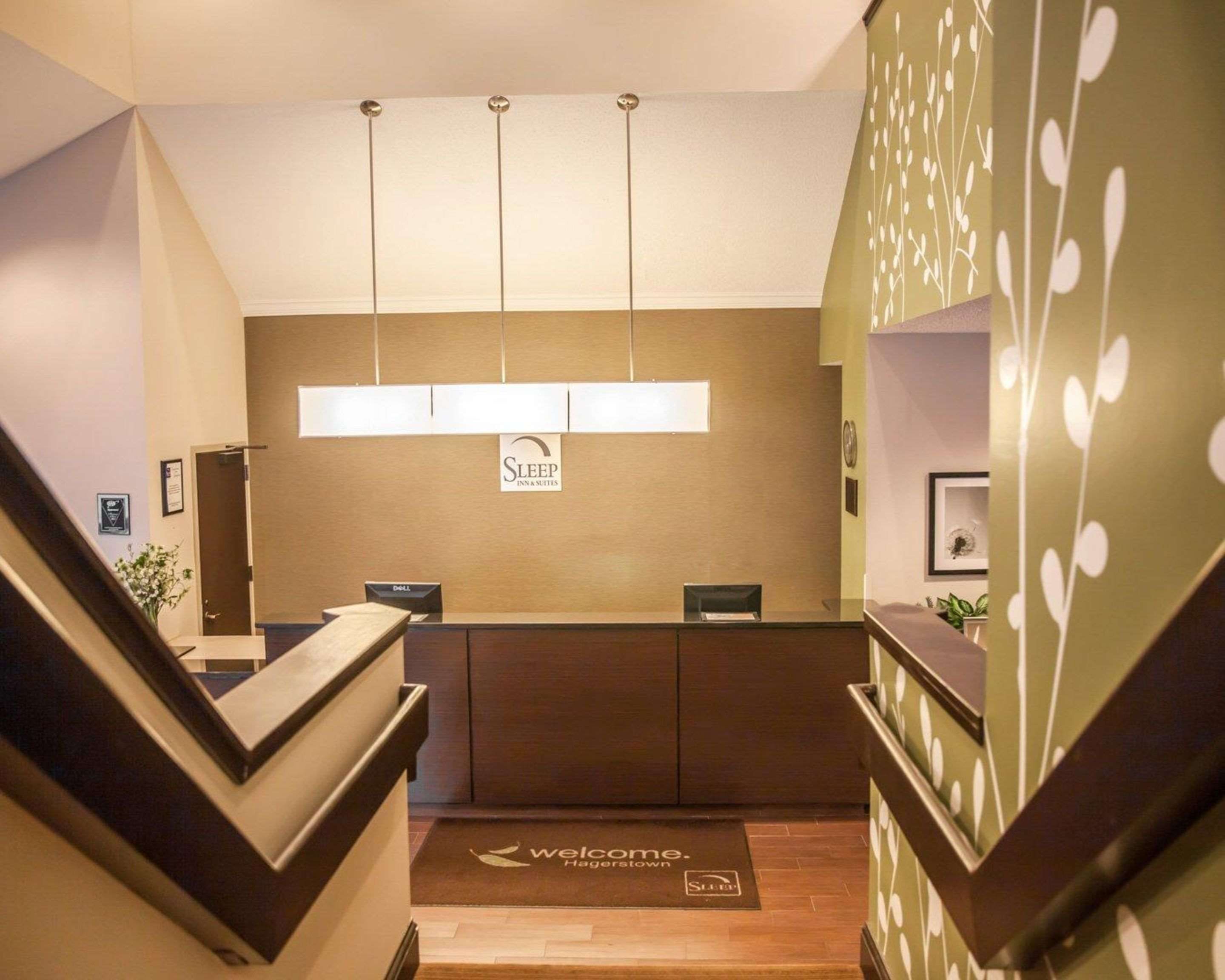 Receptionist