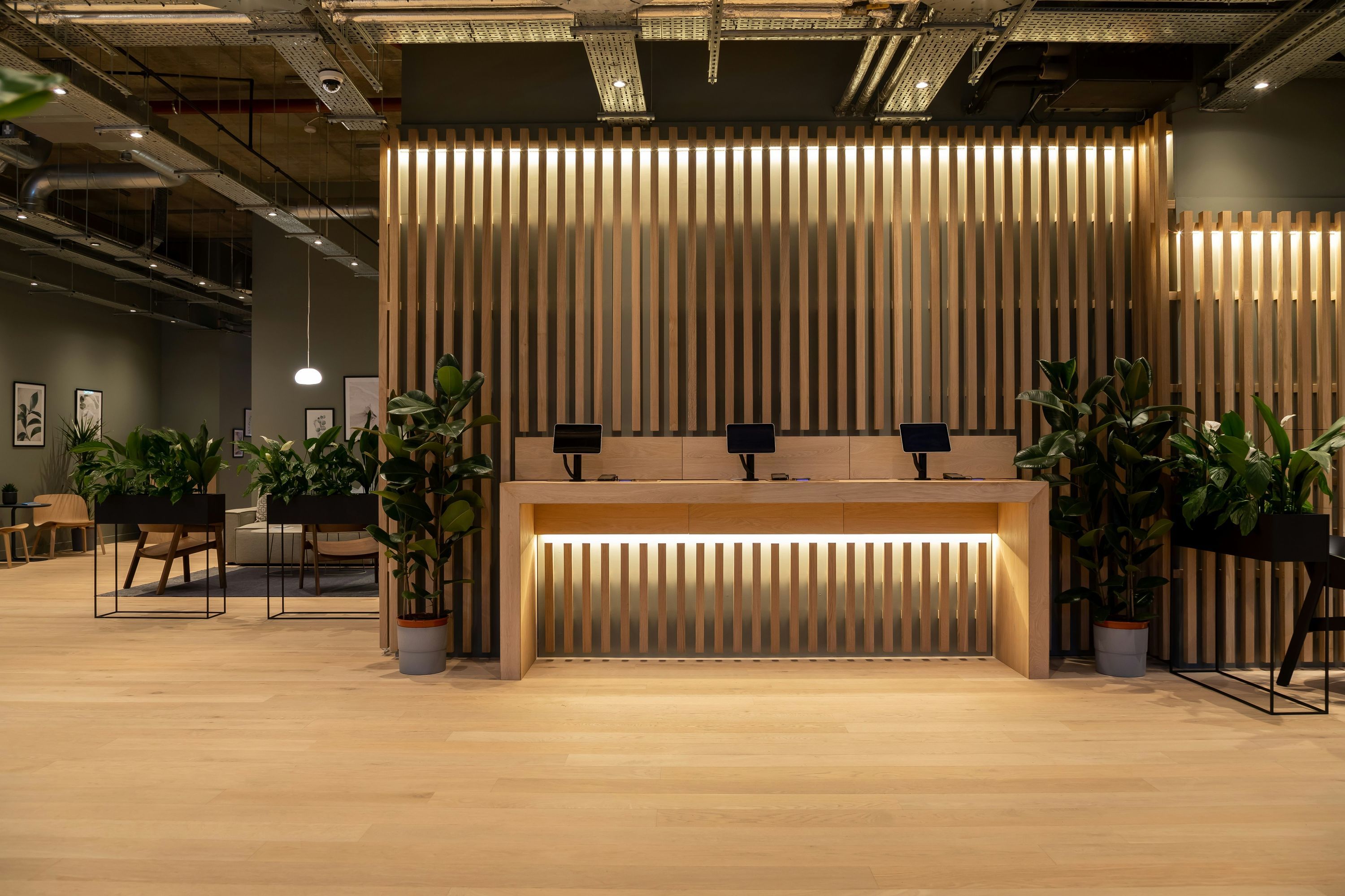 Receptionist